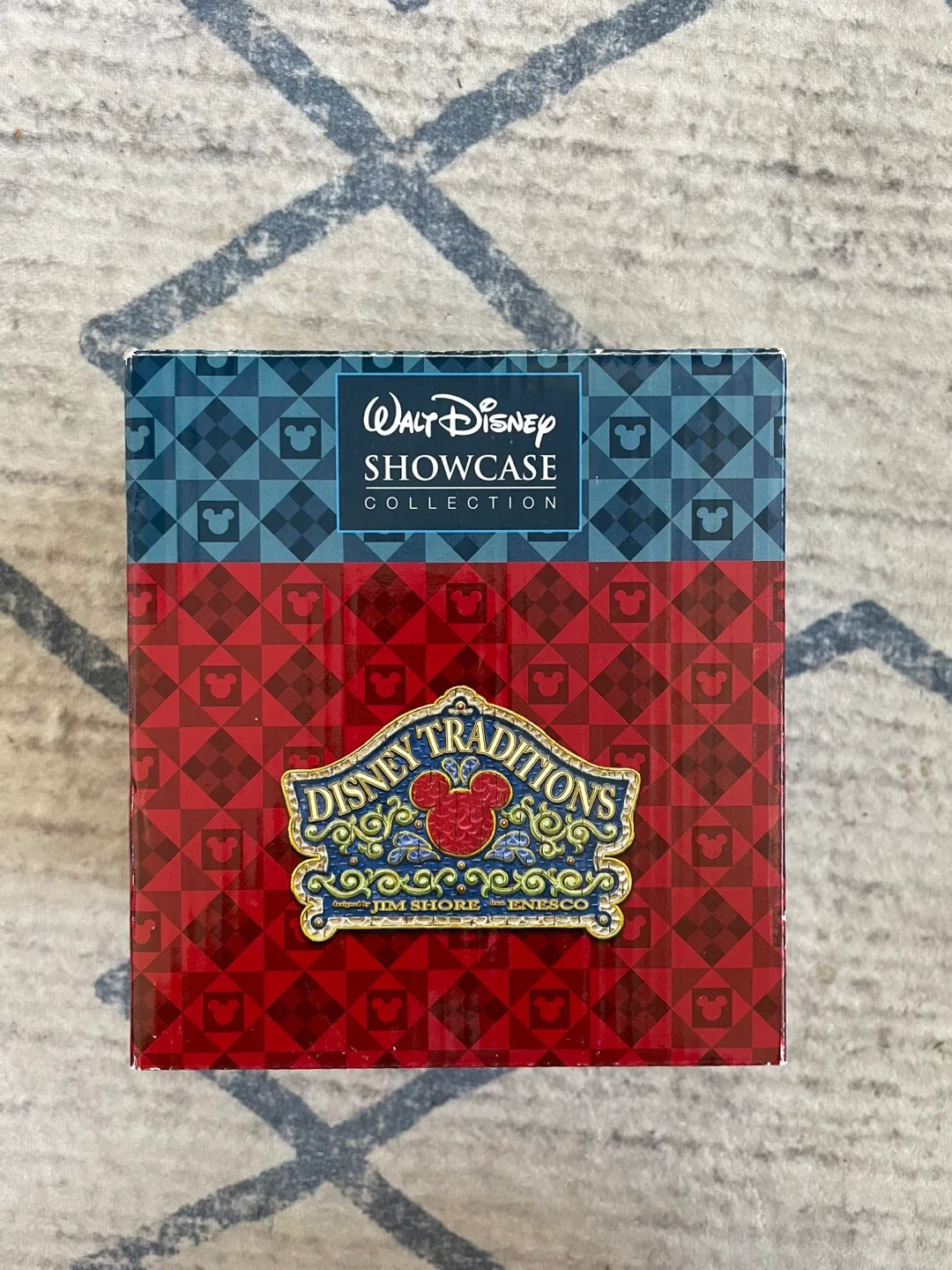 Disney Traditions Dumbo "Faith in Flight" Figurine image indicator(3)