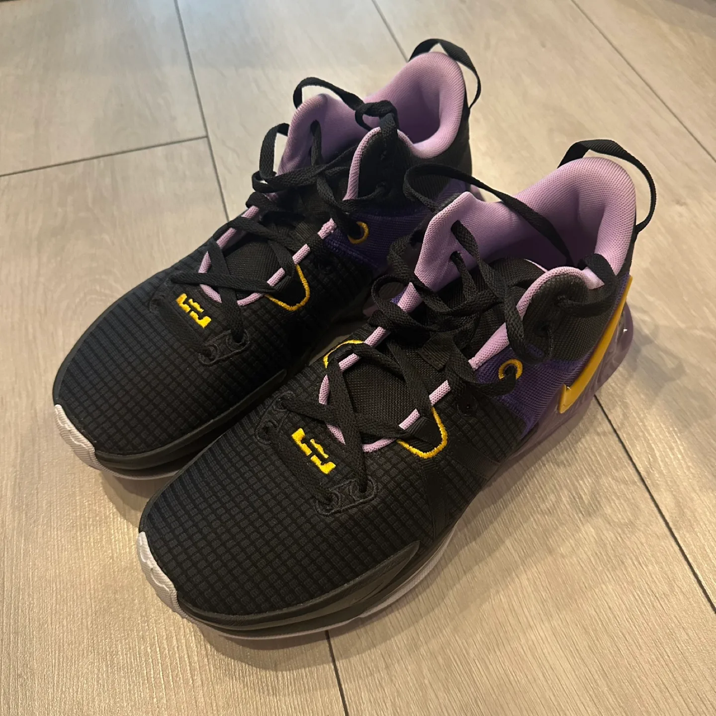 Nike LeBron Witness 7 US 11.5