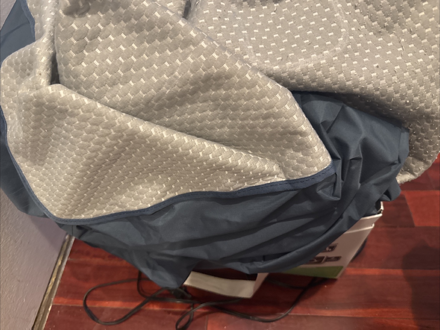 Perfect Sleeper ECOAir Queen Inflatable Mattress - 18in Raised - photo 3