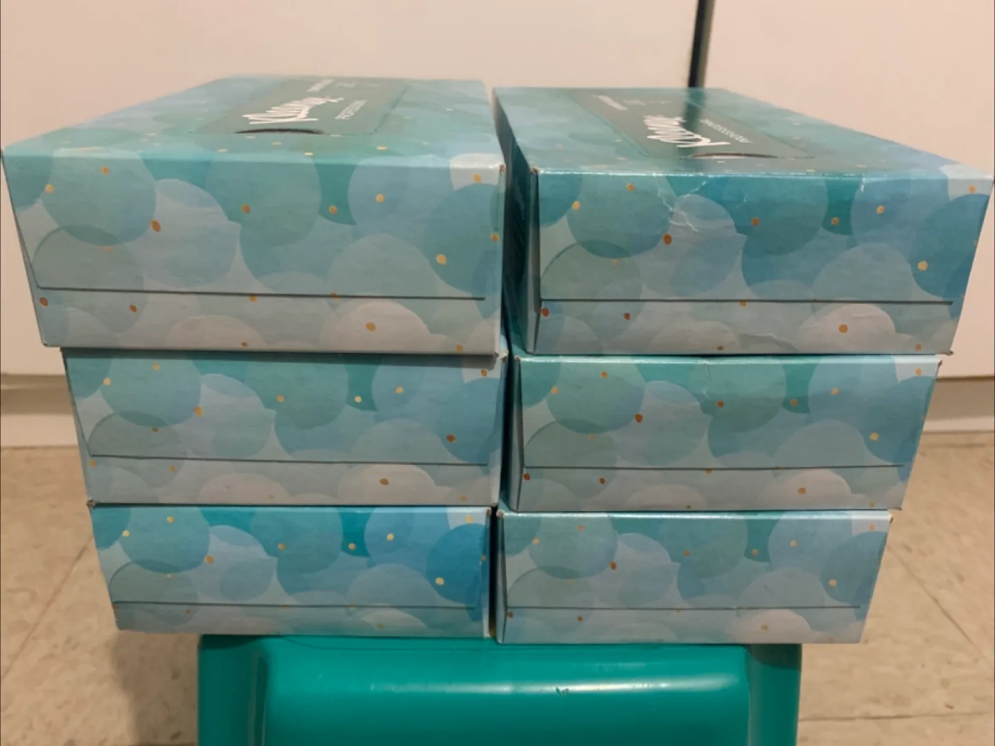 Kleenex Professional Comfort Touch Facial Tissues image indicator(2)