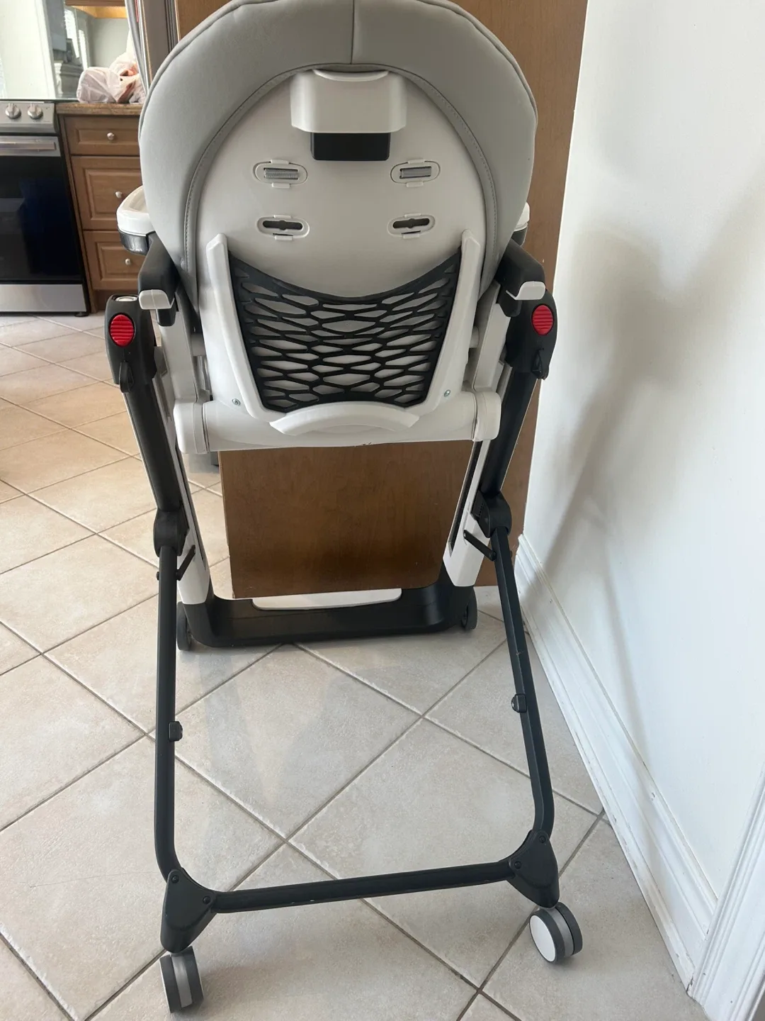 Peg Perego Siesta High Chair - Grey image indicator(3)