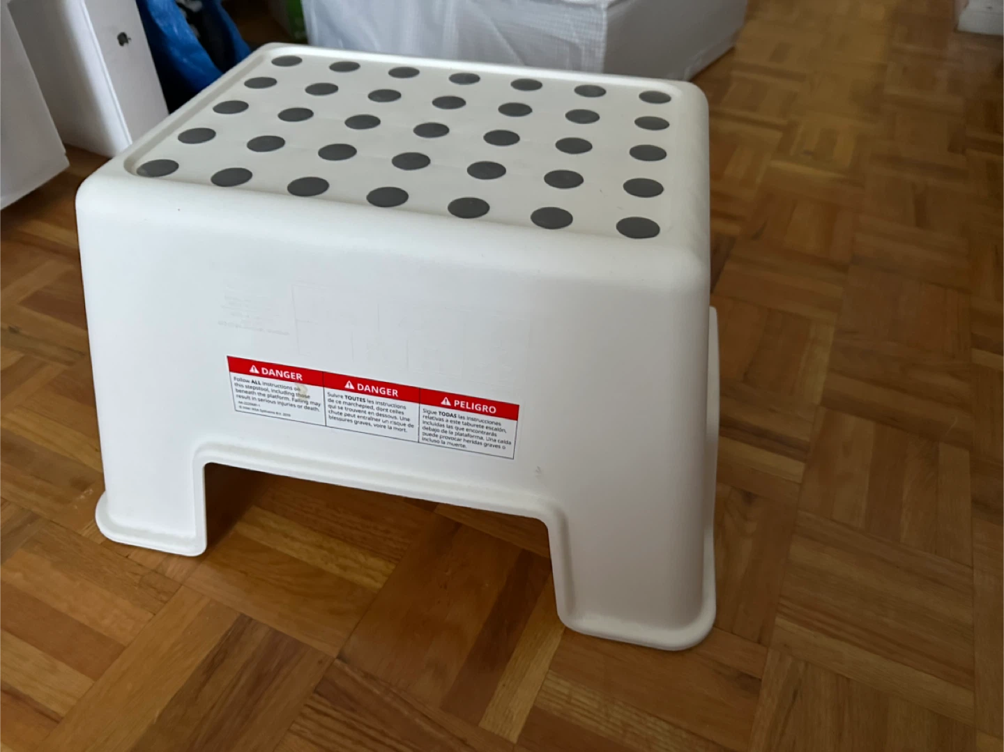 IKEA BOLMEN White Step Stool - photo 3