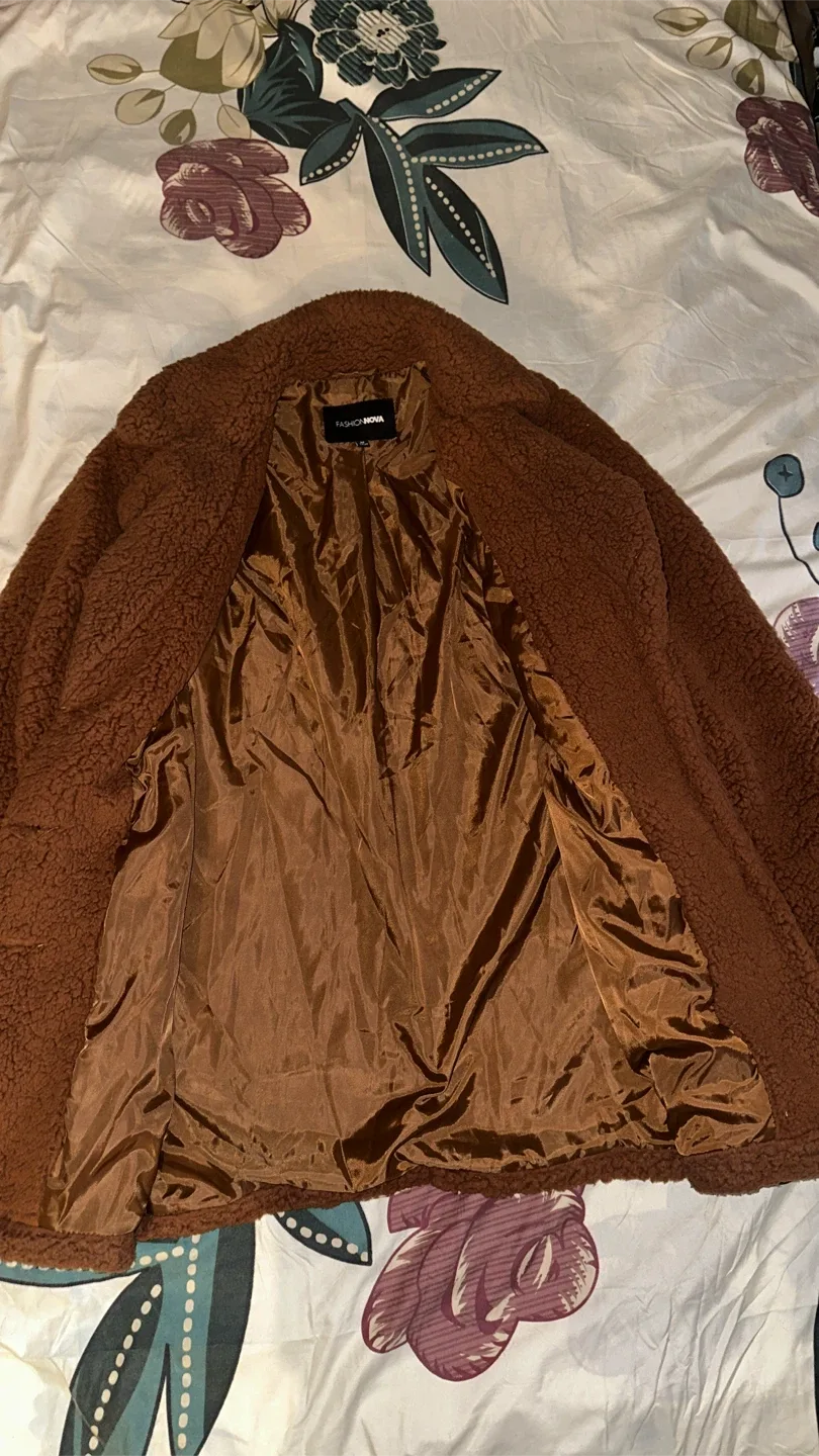 Fashion Nova Brown Teddy Soft Coat Size M image indicator(3)