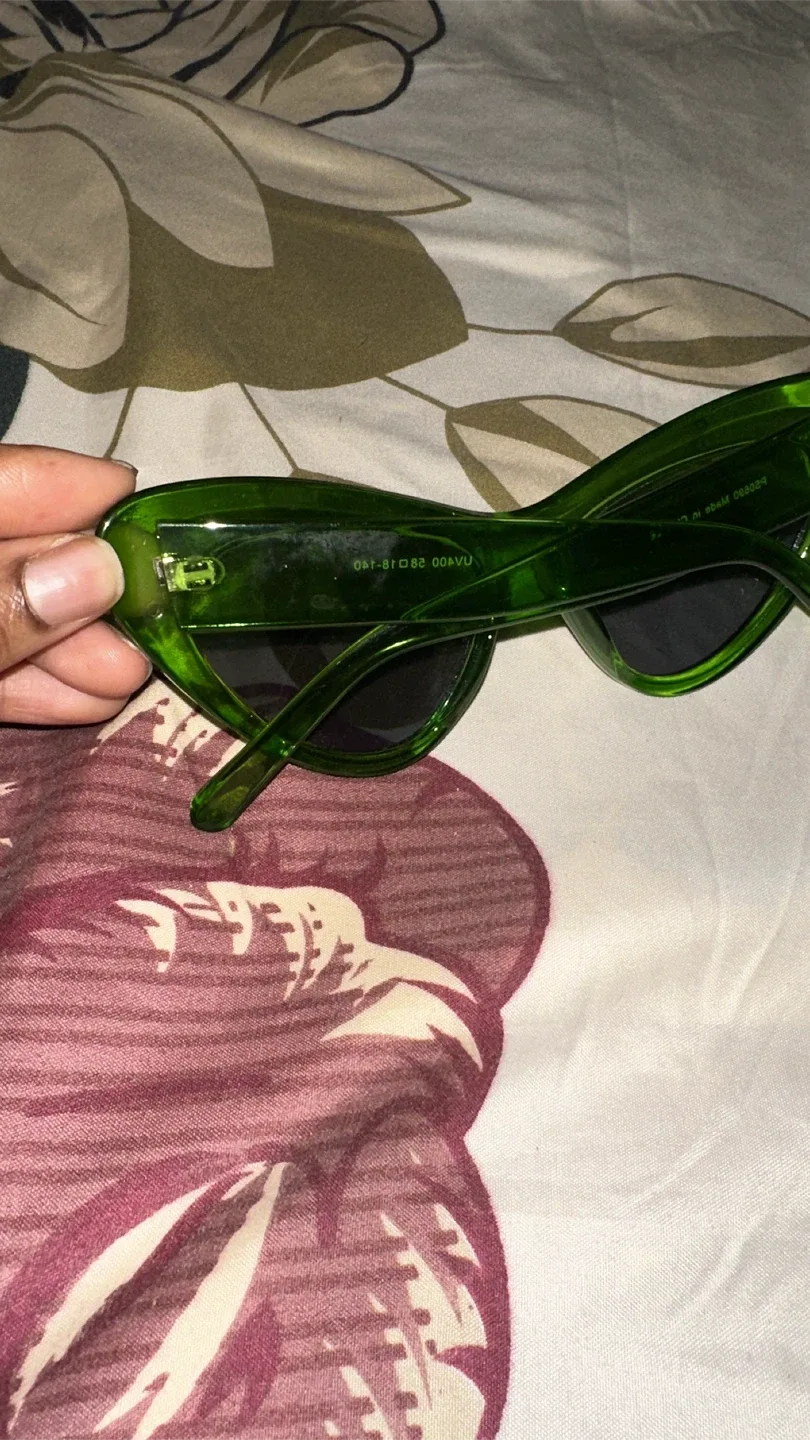 Green Cat Eye Sunglasses image indicator(3)