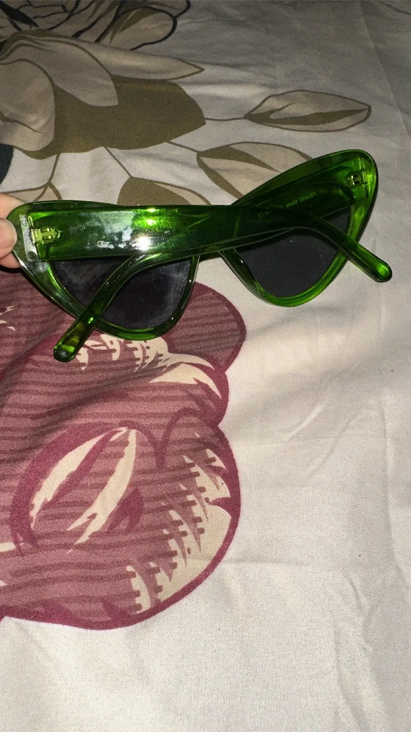 Green Cat Eye Sunglasses image indicator(5)