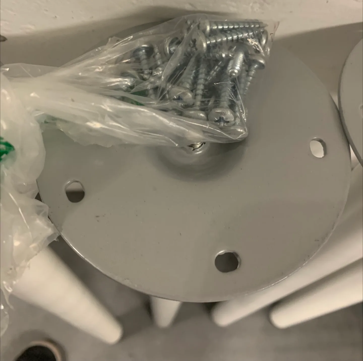 White Ikea Desk/Table image indicator(6)