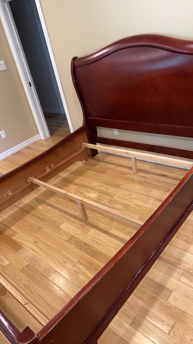 Beautiful Cherry Colour Queen Size Sleigh Bed (CAN DELIVER) - photo 3