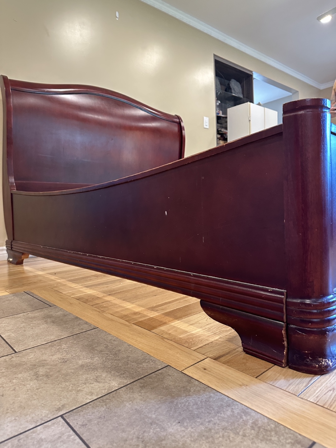 Beautiful Cherry Colour Queen Size Sleigh Bed (CAN DELIVER) - photo 2