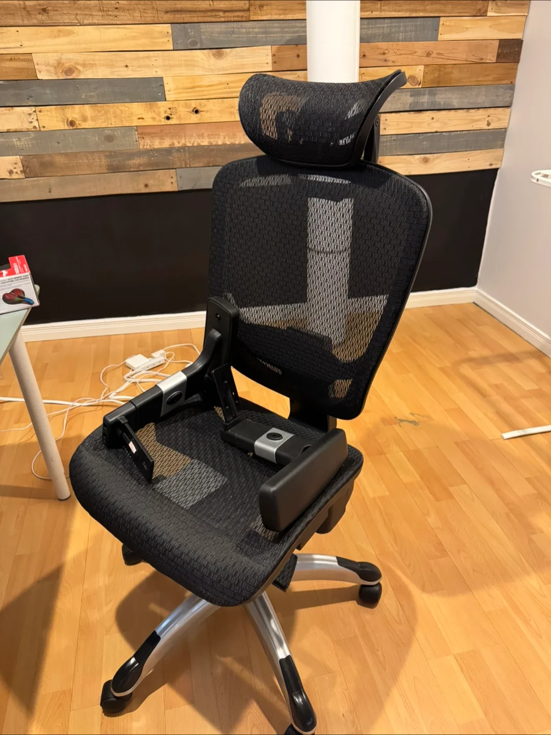 Black Mesh Office Chair thumbnail