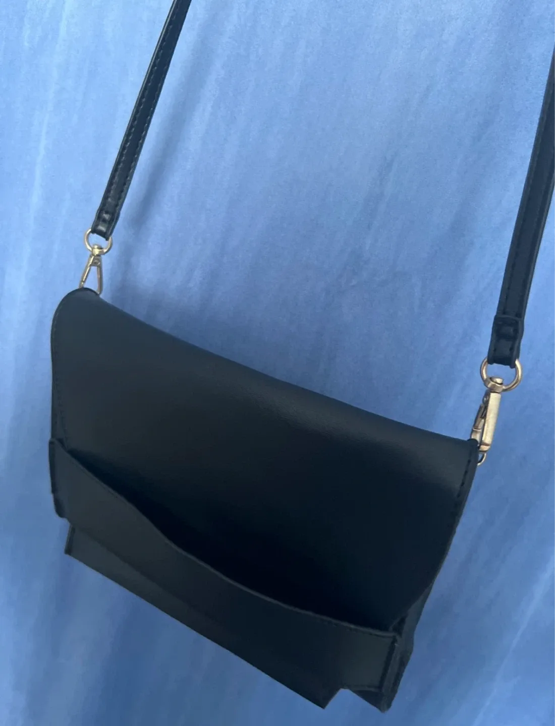 Summer & Rose Black Crossbody Bag image indicator(3)