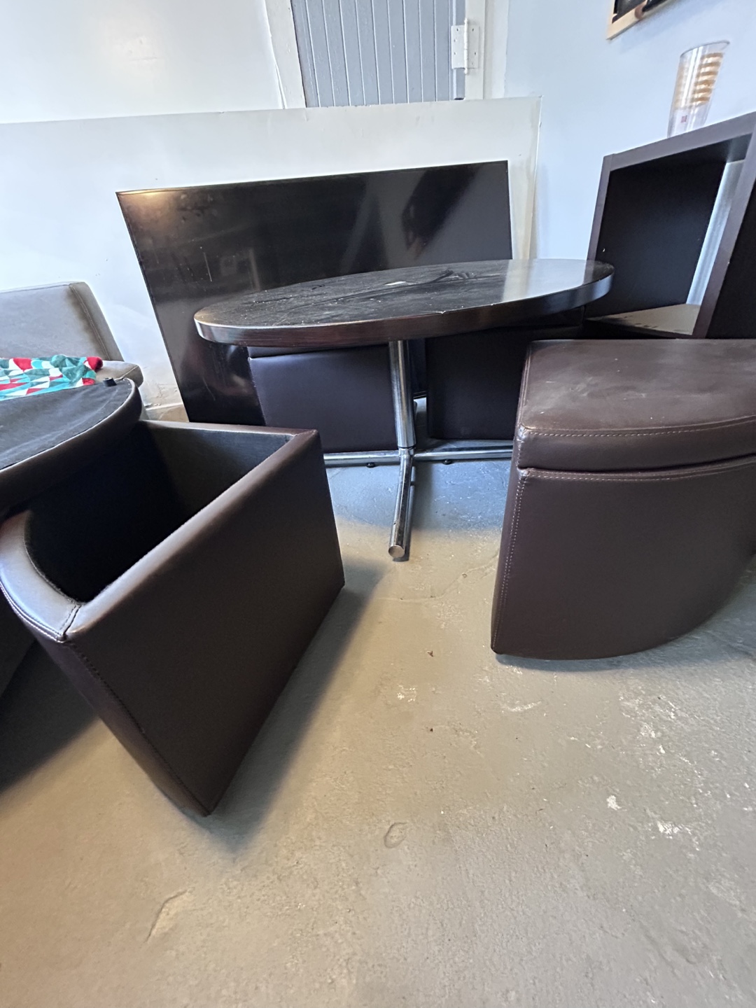 Round Dining Table with 4 Storage Chairs - photo 3