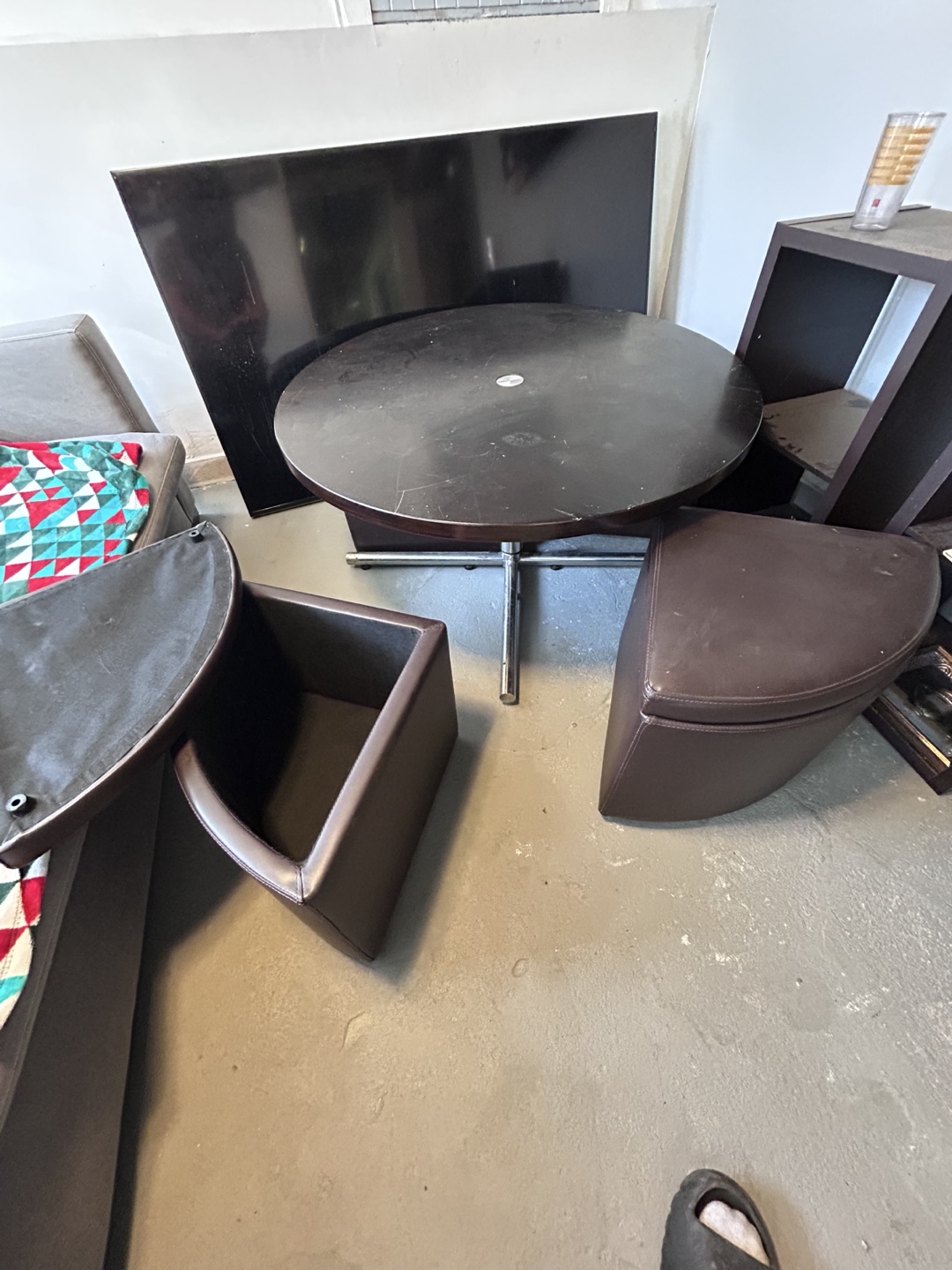 Round Dining Table with 4 Storage Chairs - photo 4