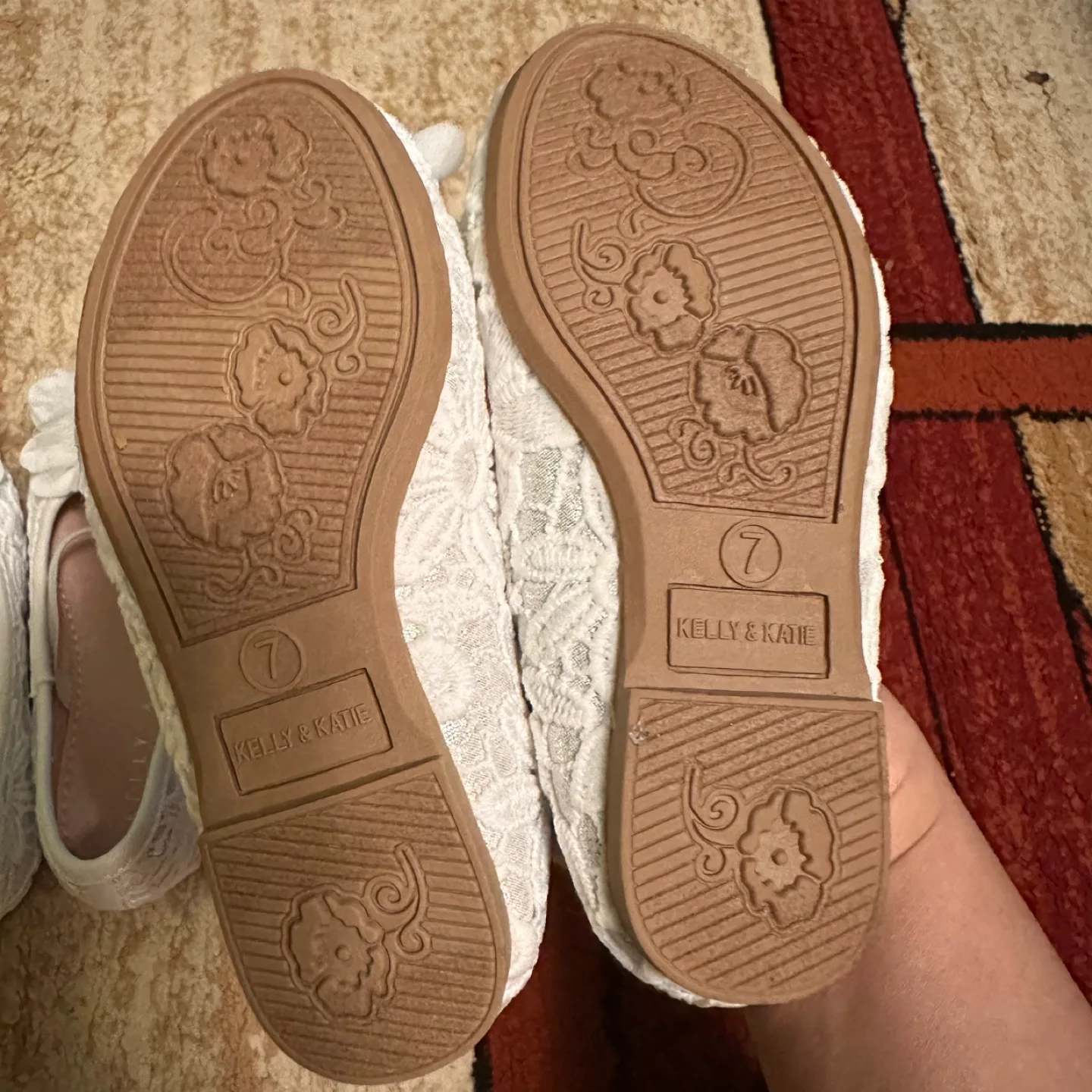 Kelly & Katie White Lace Ballet Flats - Size 7 image indicator(2)