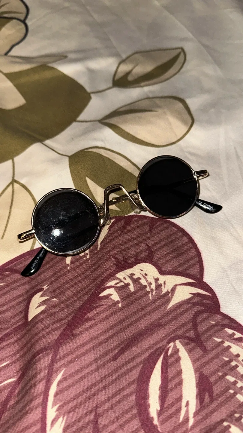 Retro Round Frame Sunglasses - Gold Frame image indicator(3)