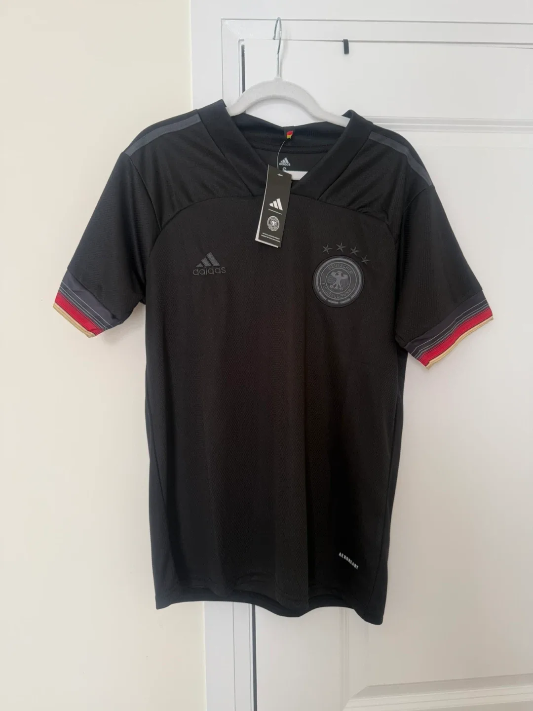 BNWT Germany 2020 Away Jersey Size S thumbnail
