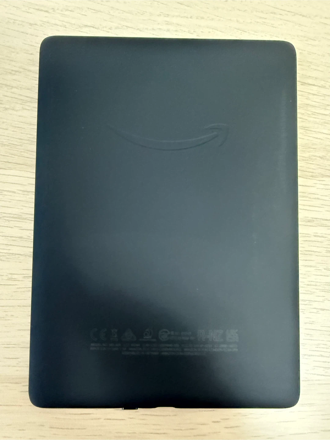 Kindle Paperwhite Signature Edition 11th Gen (Gently Used) - photo 3