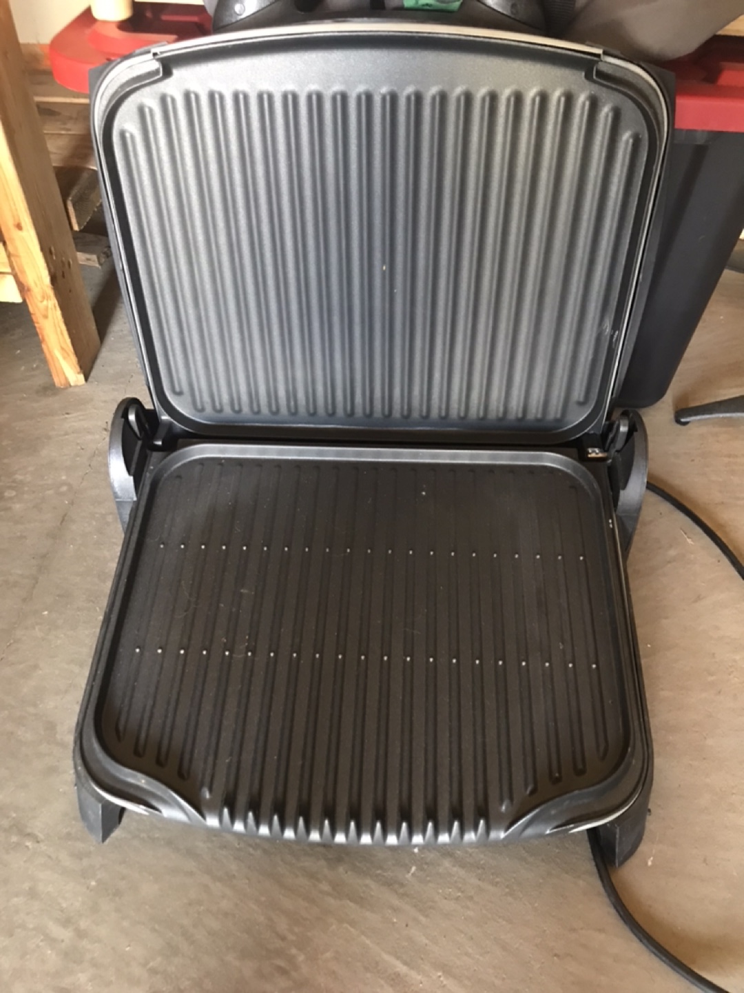 George Foreman Lean Mean Fat Grilling Machine - photo 2