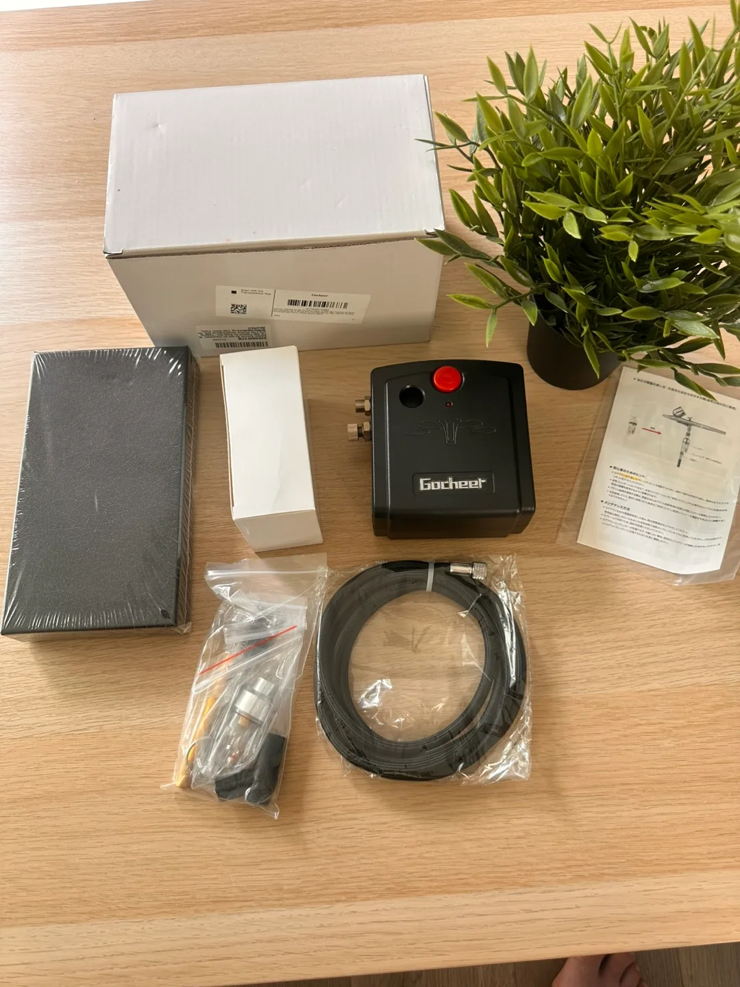 Gocheer Airbrush Kit with Compressor - Like New! thumbnail