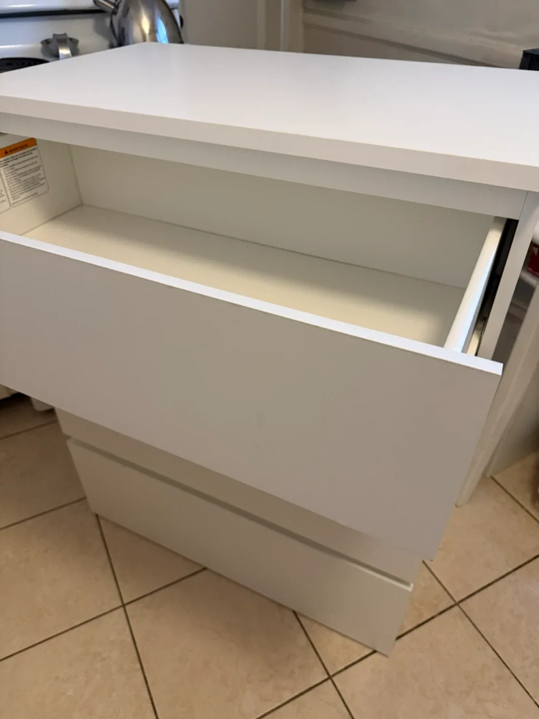 White IKEA Malm Dresser image indicator(3)