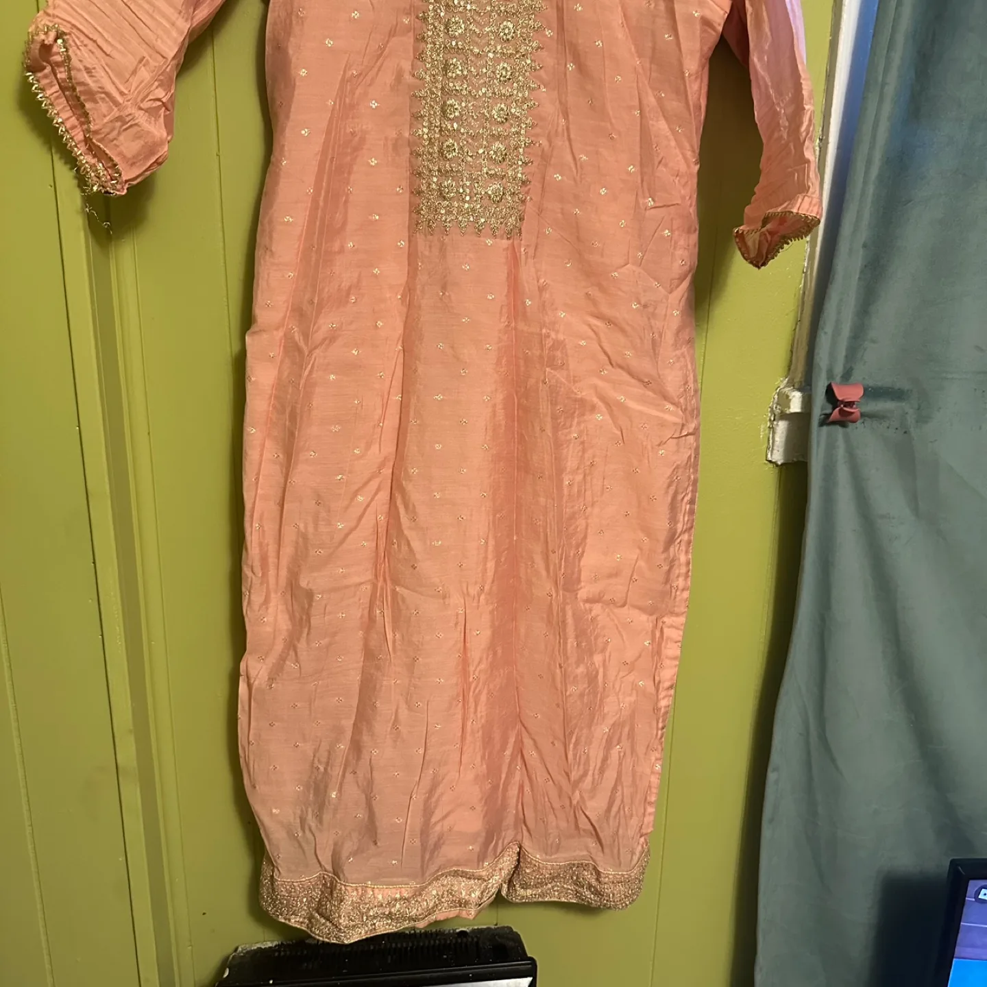 Peach Salwar Kameez Suit Set image indicator(2)