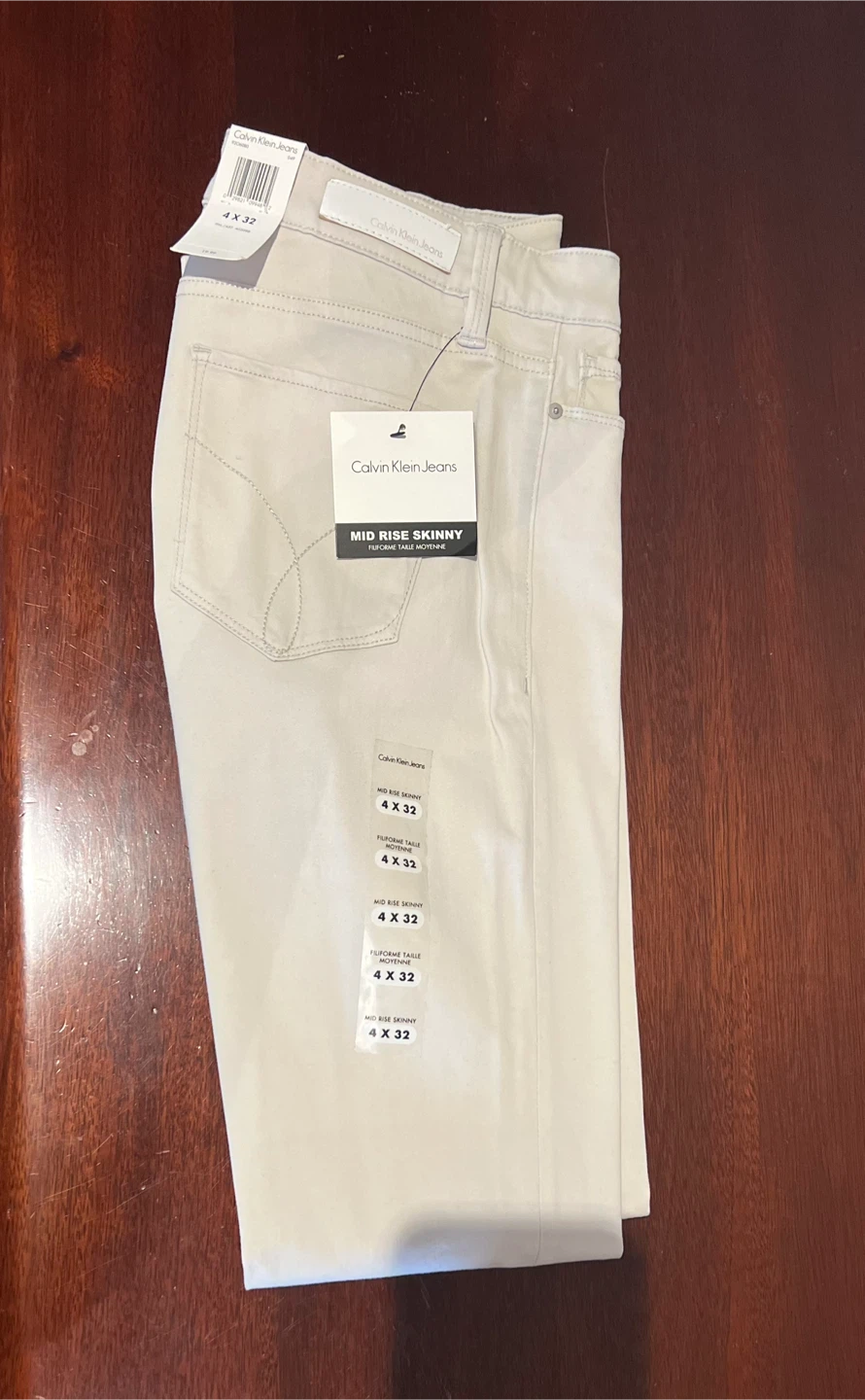 New Calvin Klein Jeans, Size 4 x 32