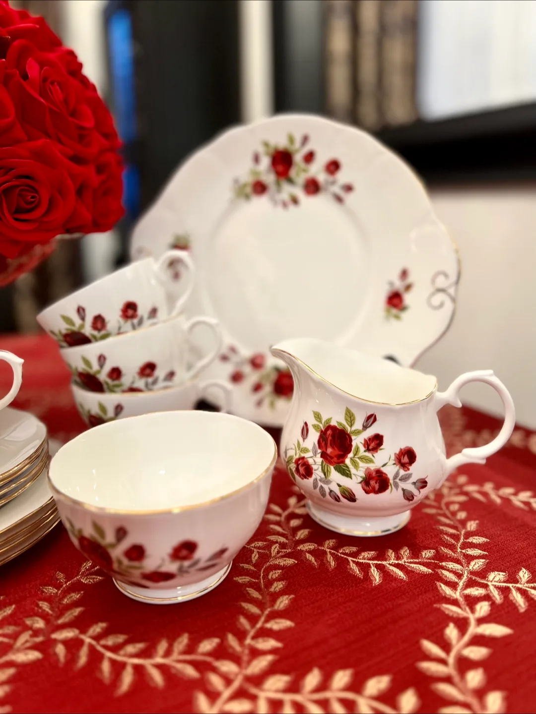 Duchess red rose teacup set for 4 image indicator(3)