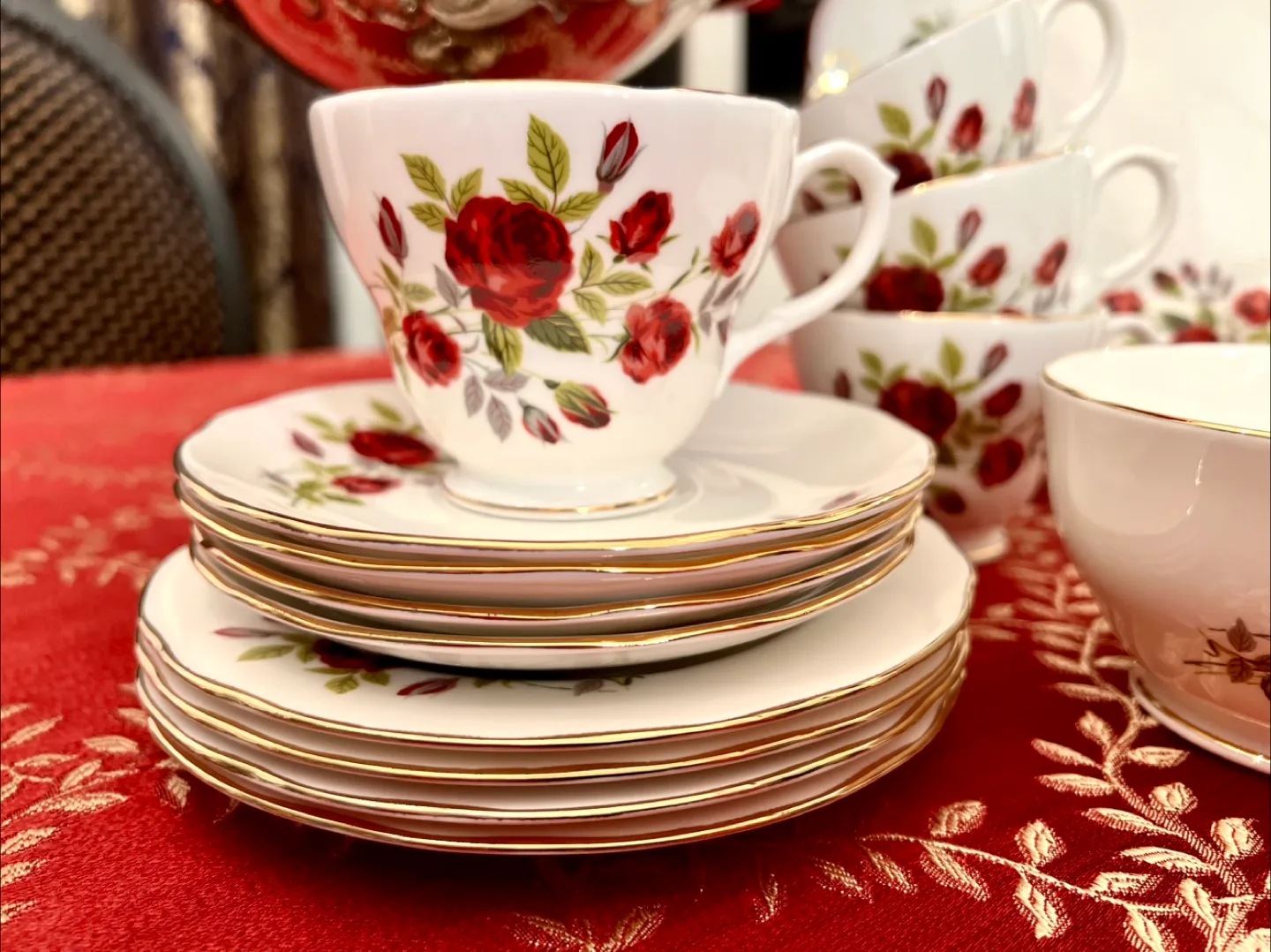 Duchess red rose teacup set for 4 image indicator(7)
