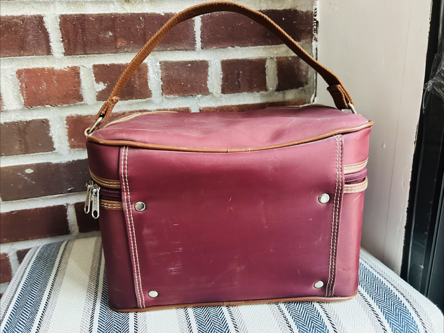 Jaguar Cosmetic Travel Bag - photo 3