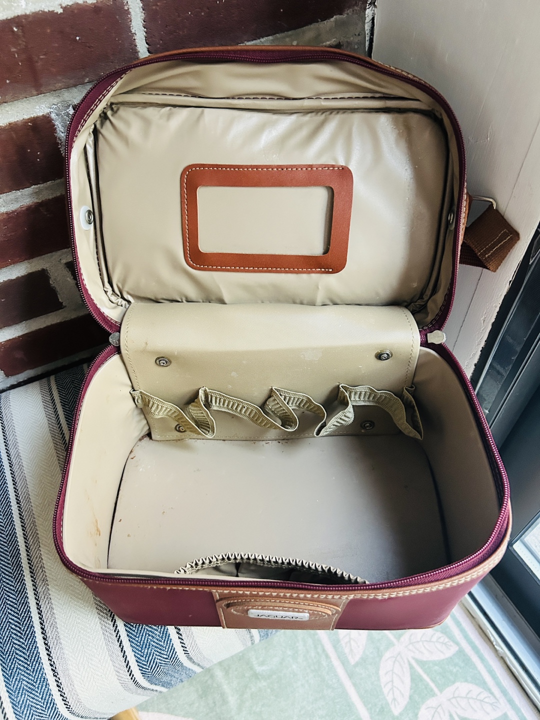 Jaguar Cosmetic Travel Bag - photo 4