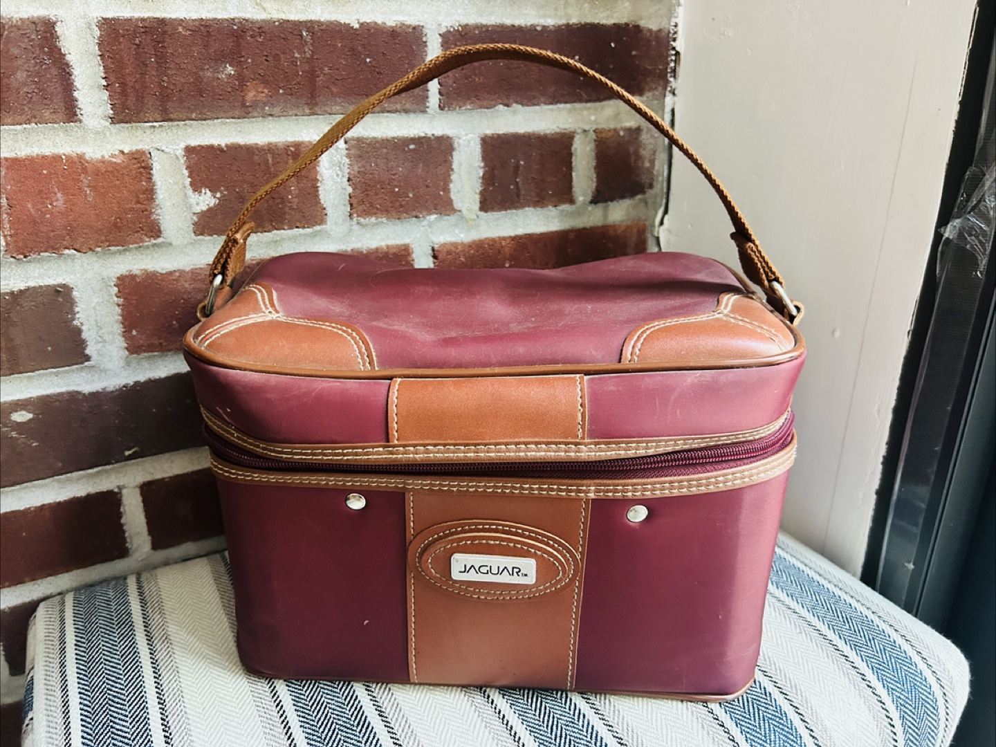 Jaguar Cosmetic Travel Bag - photo 2