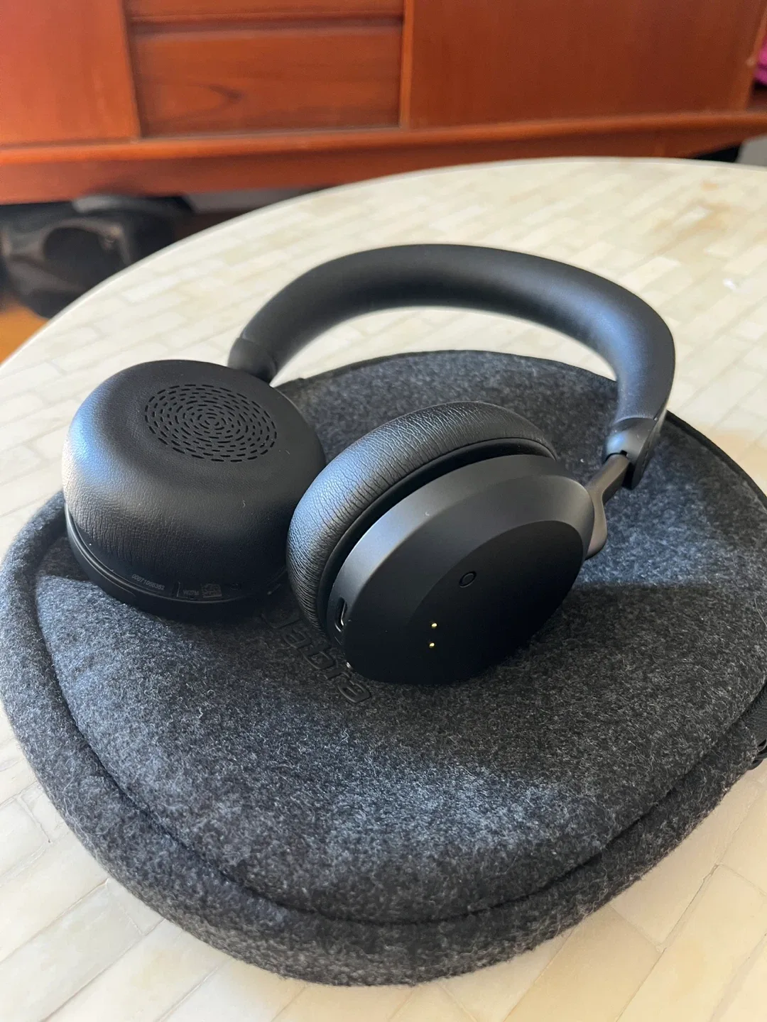 Jabra Evolve 2 75 Wireless Headphone - Black image indicator(2)