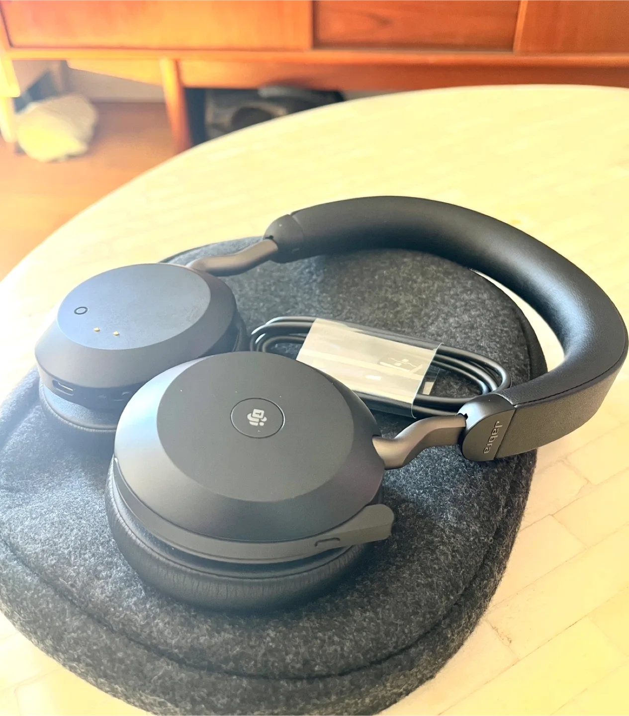 Jabra Evolve 2 75 Wireless Headphone - Black thumbnail