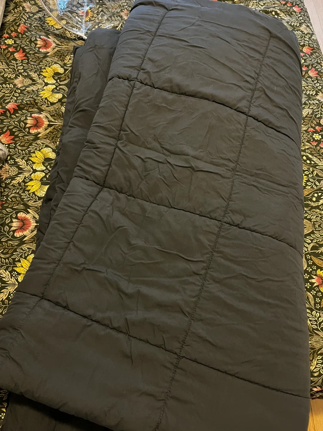 Queen Size Black Down Alternative Comforter - New! thumbnail
