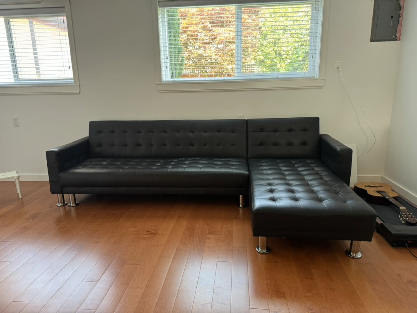 Black Faux Leather Sectional Sofa/bed