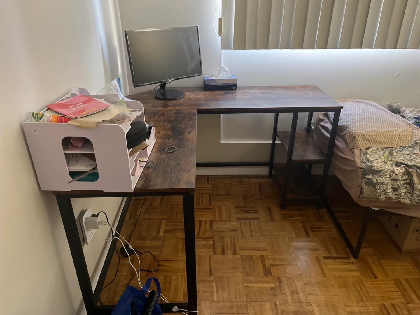 L-Shaped Corner Desk image indicator(2)