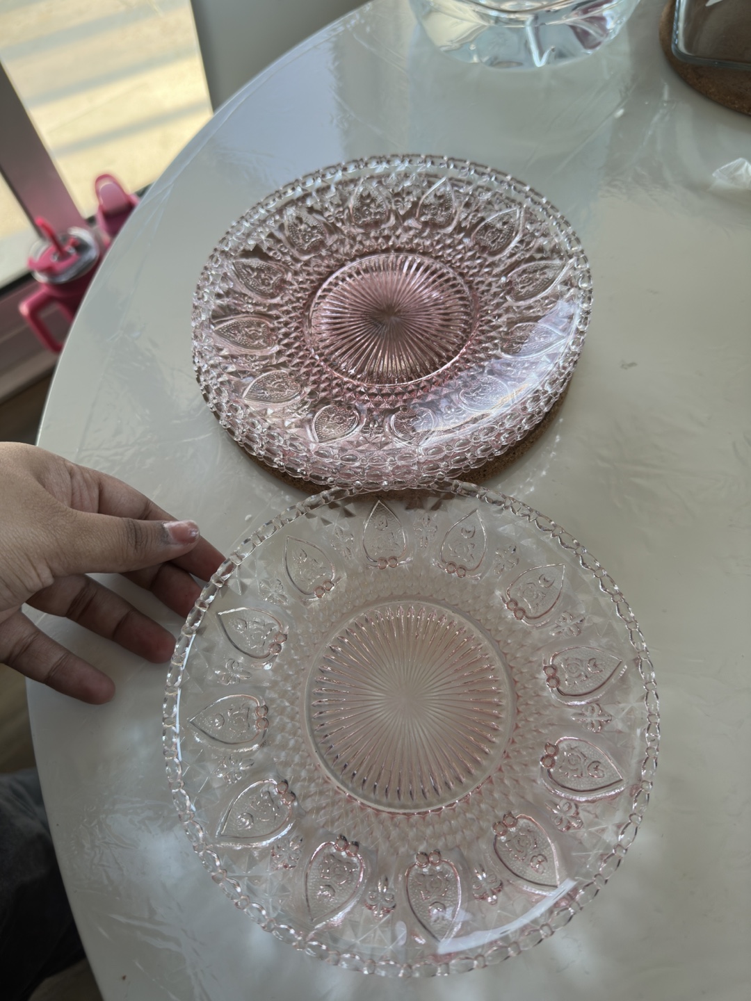 Pink Decorative Glass Plates (Set of 4)
