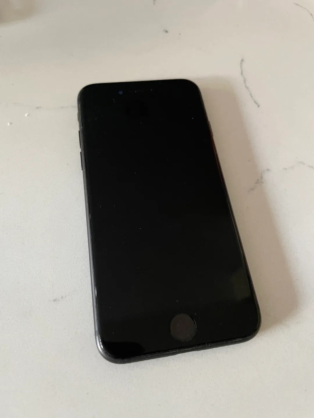 Apple iPhone SE (2nd Gen) - Black thumbnail