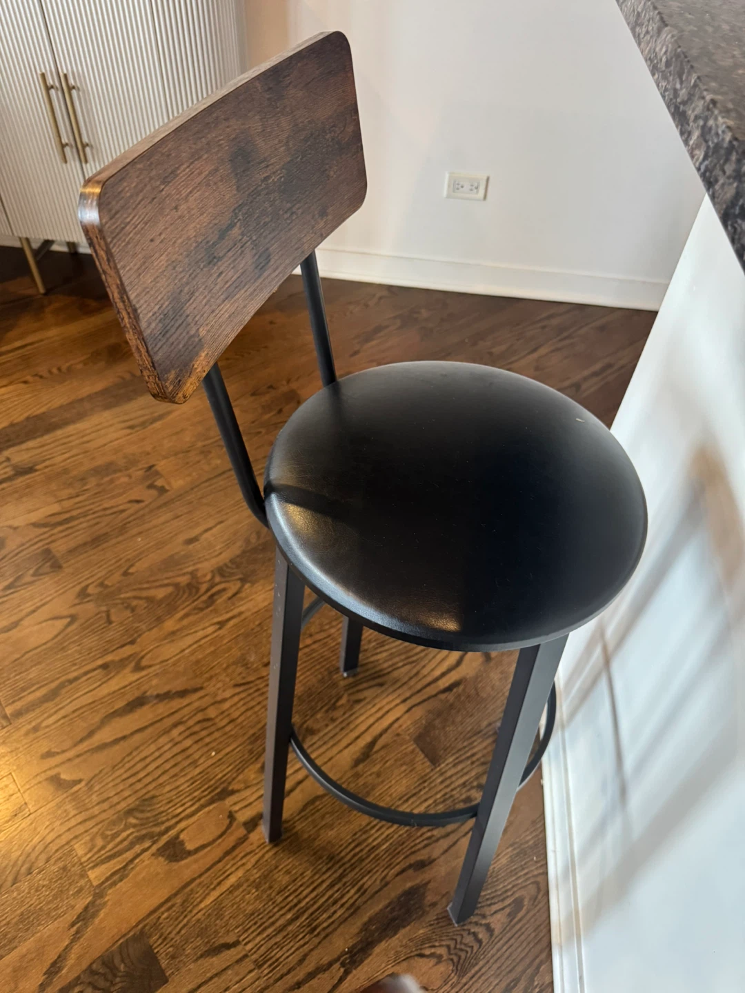 Set of 4 Bar Stools - Wood & Black Metal
