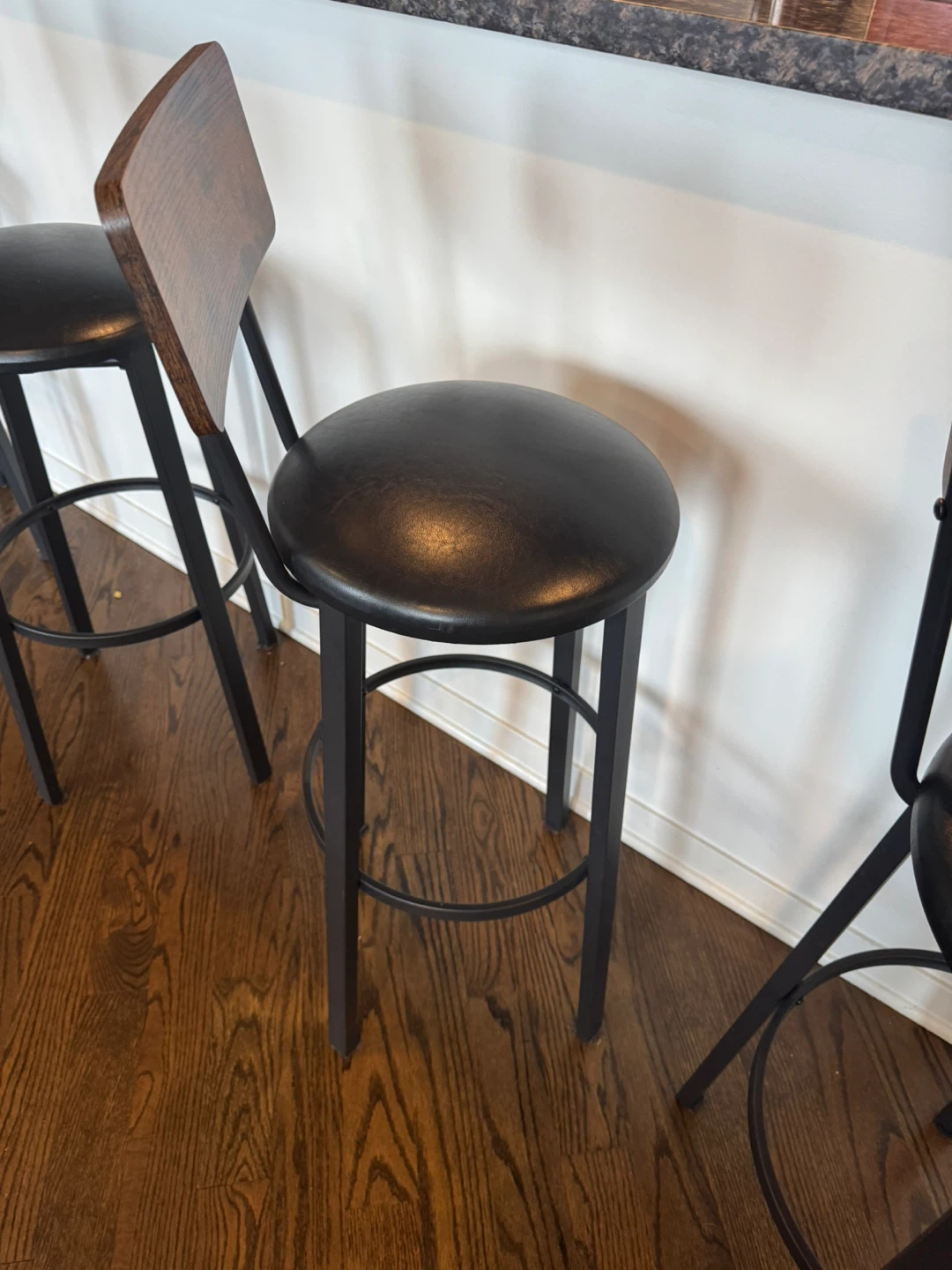 Set of 4 Bar Stools - Wood & Black Metal - photo 3