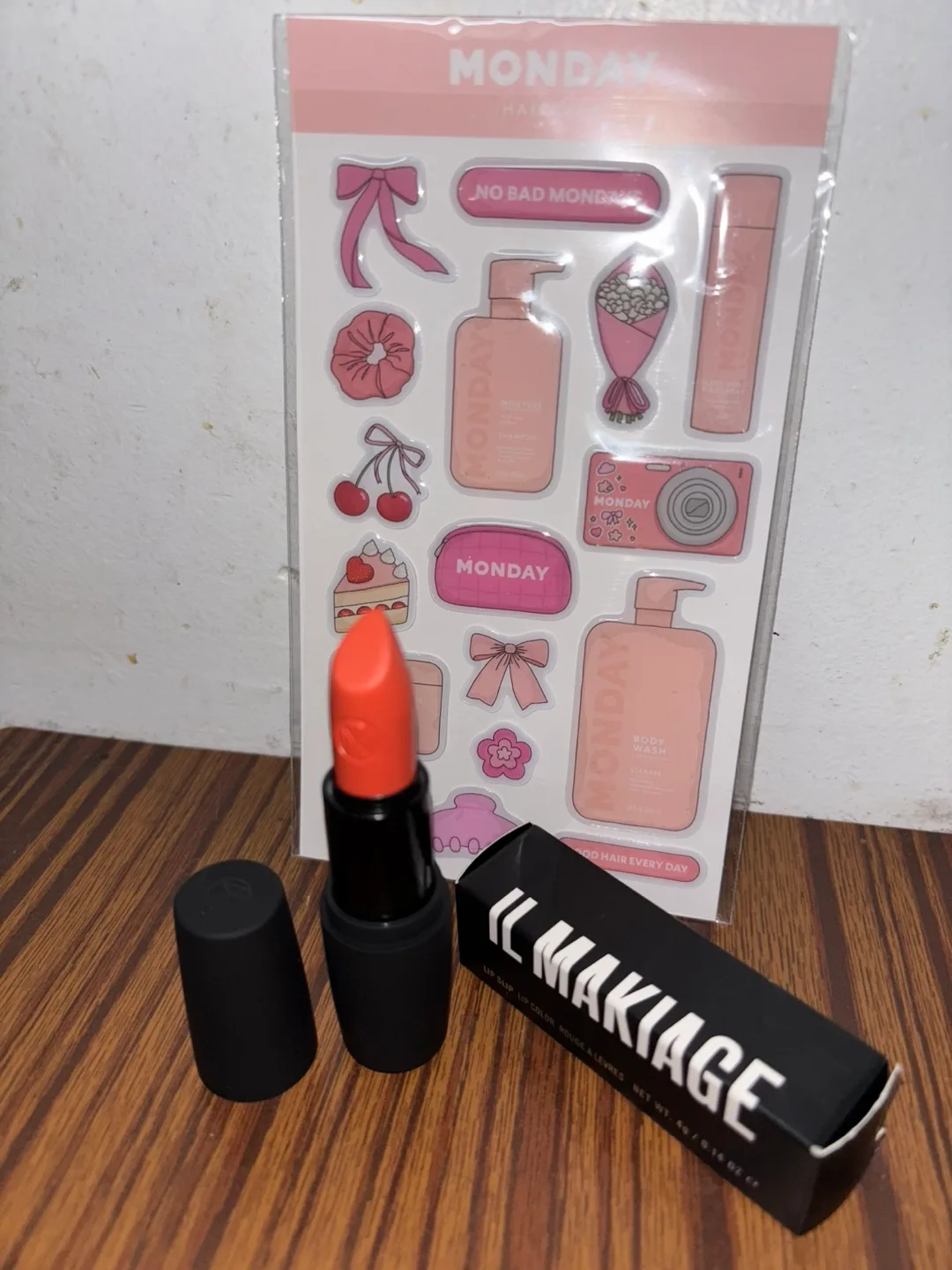 Il Makiage Lip Slip Lipstick