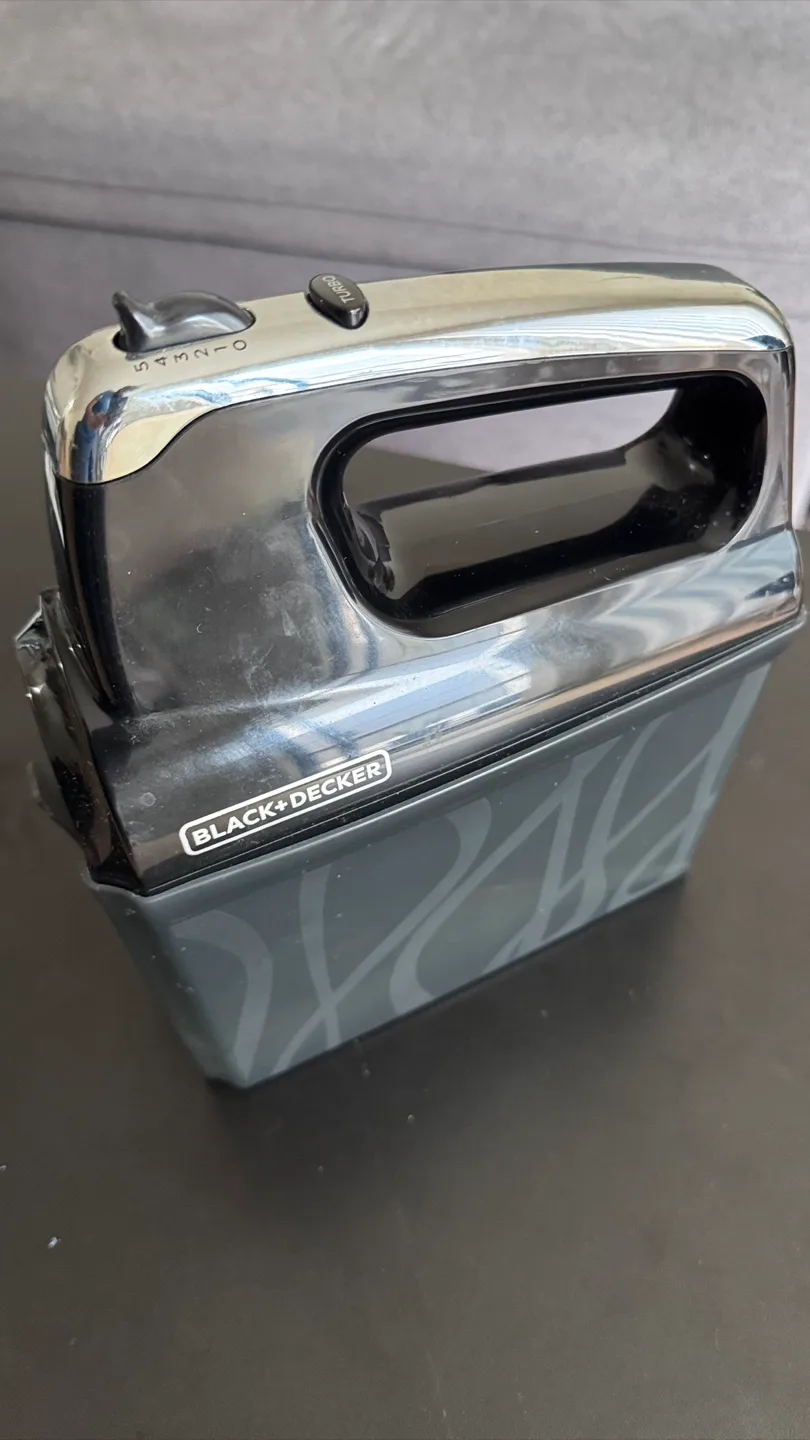 Black+Decker Hand Mixer with Attachments & Case thumbnail