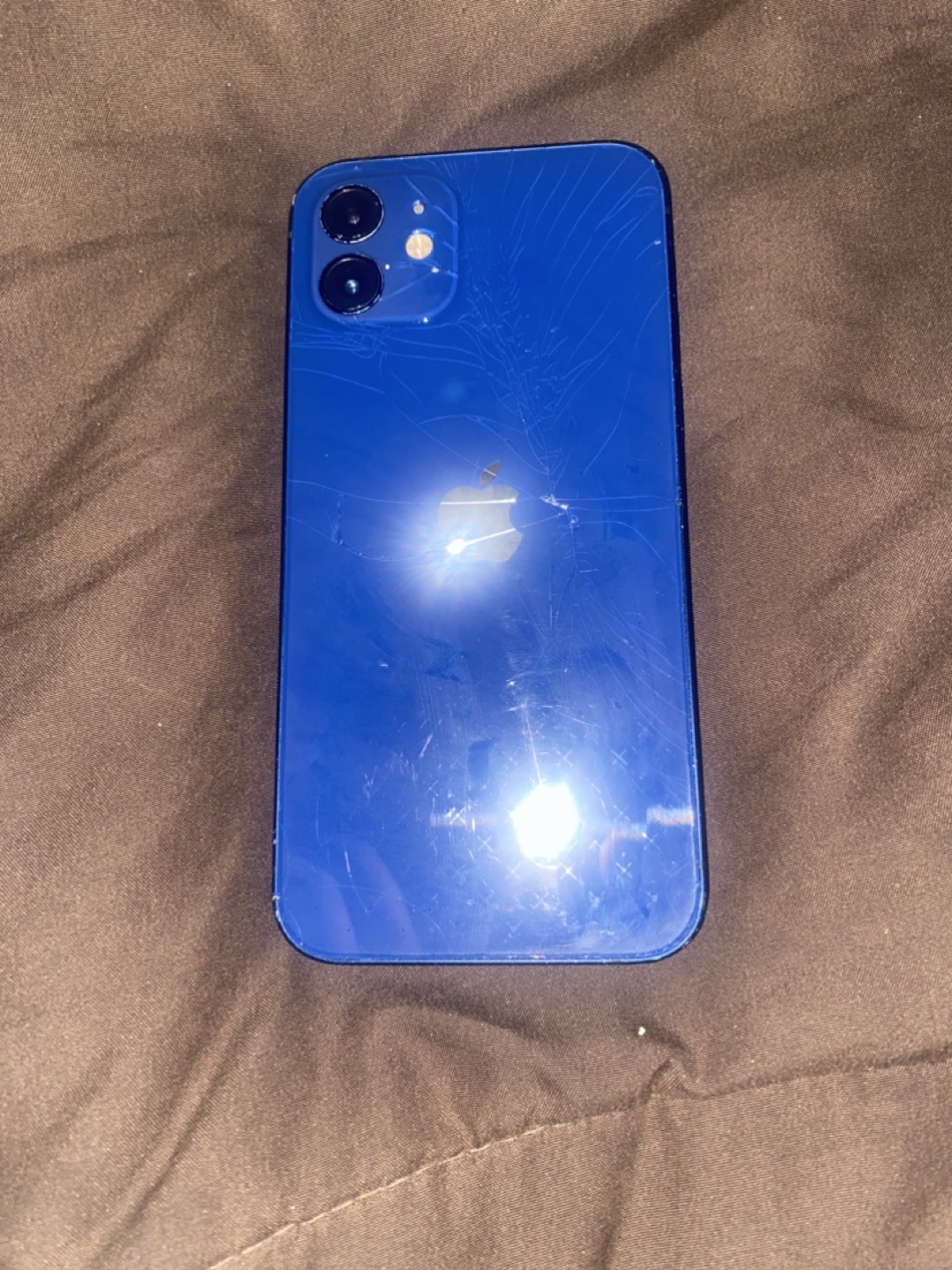 iPhone 12 (locked) - photo 2