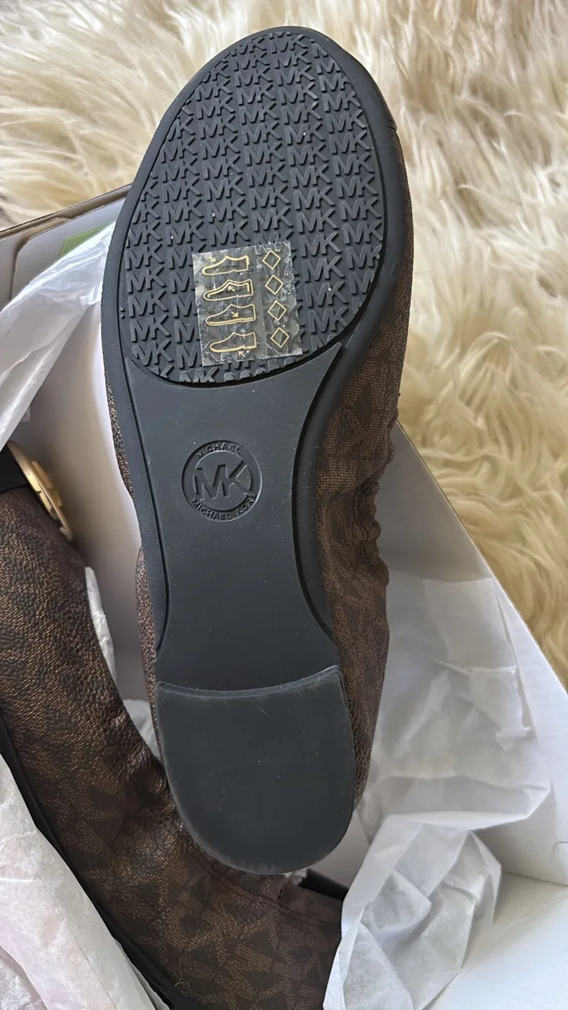 Michael Kors Carmen Ballet Flats - Size 6.5M image indicator(3)