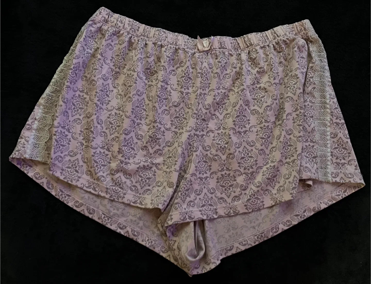 (Marilyn Monroe) Two-Piece Pajama Set - Size Women Large image indicator(3)