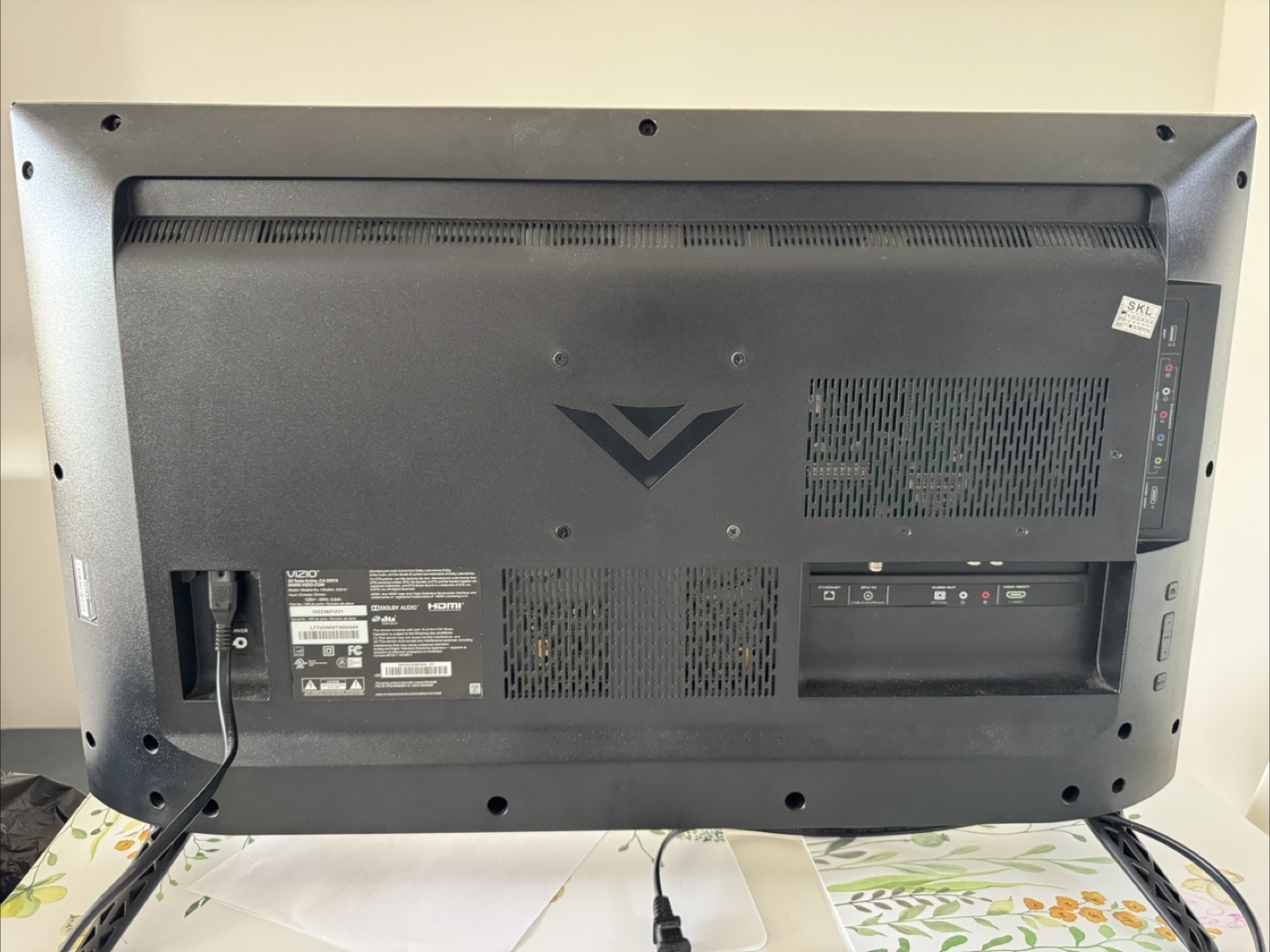 Vizio D32f-E1 32" 1080p LED TV - photo 2