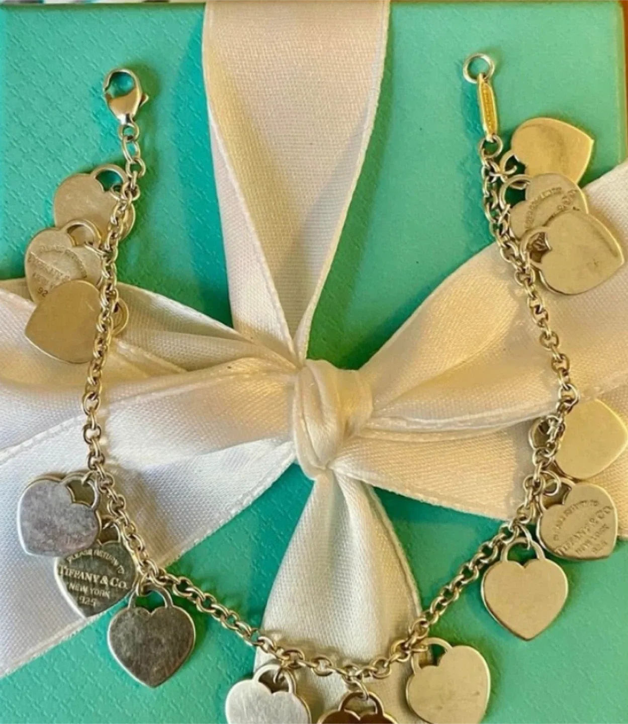 💯 AUTHENTIC TIFFANY & CO. (2) MINI HEART TAGS image indicator(5)