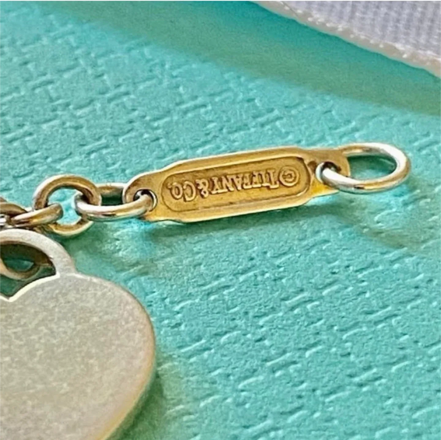 💯 AUTHENTIC TIFFANY & CO. (2) MINI HEART TAGS image indicator(6)