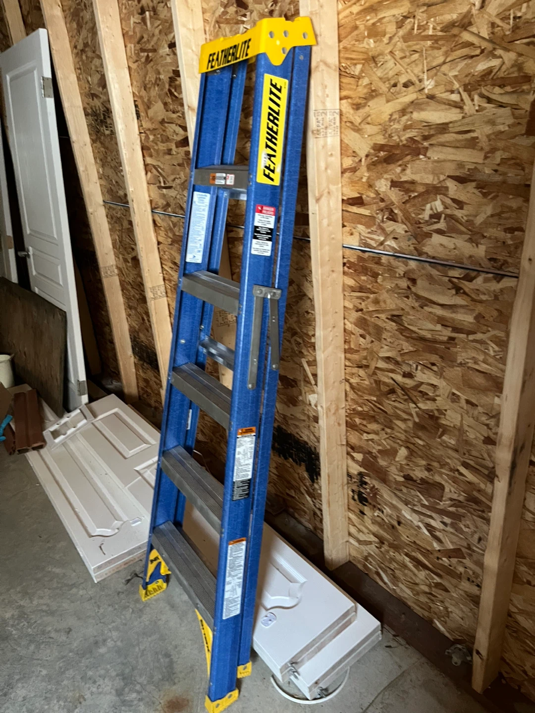 🔥🔥Featherlite 6' Aluminum Step Ladder - Grade 1 - photo 2