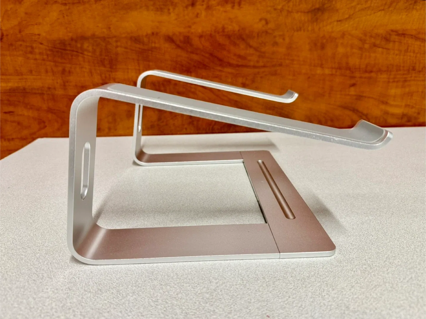 Metal Laptop Stand image indicator(3)