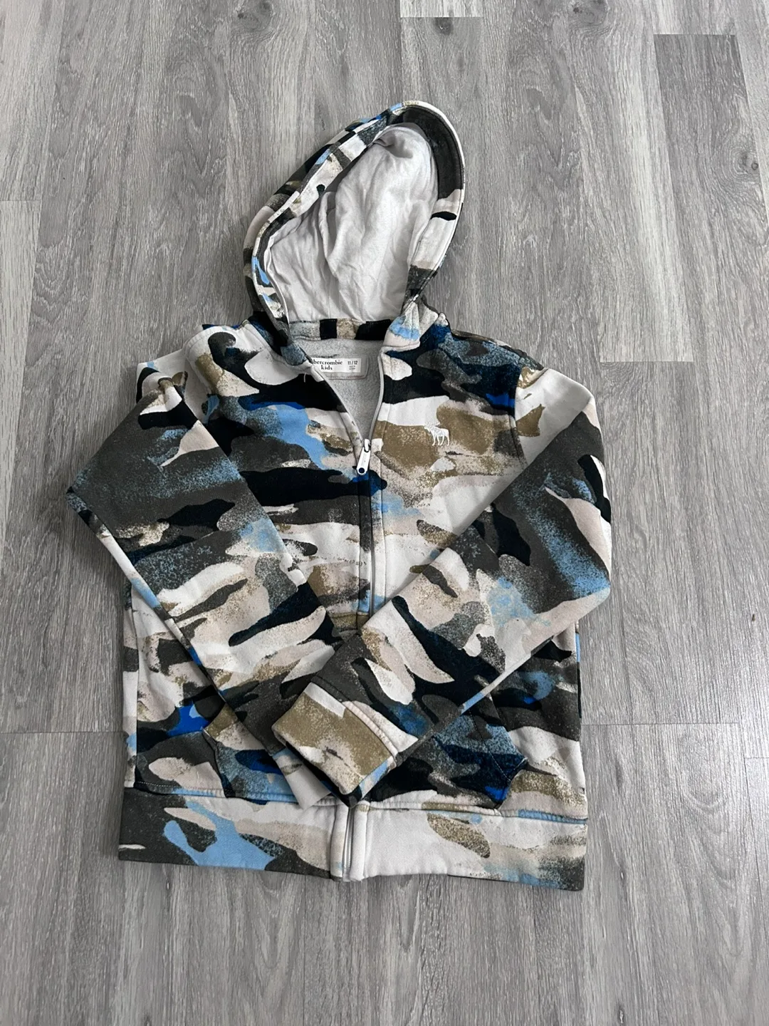 Abercrombie Kids Camo Zip-Up Hoodie, Size 11/12 image indicator(2)